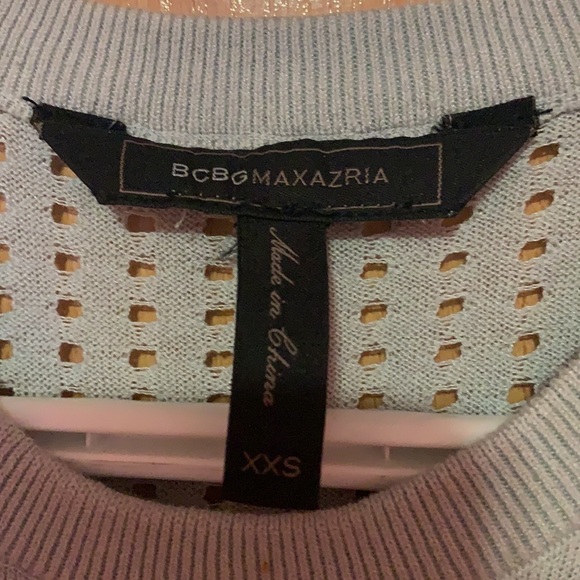 BCBG TOP - Picture 2 of 4